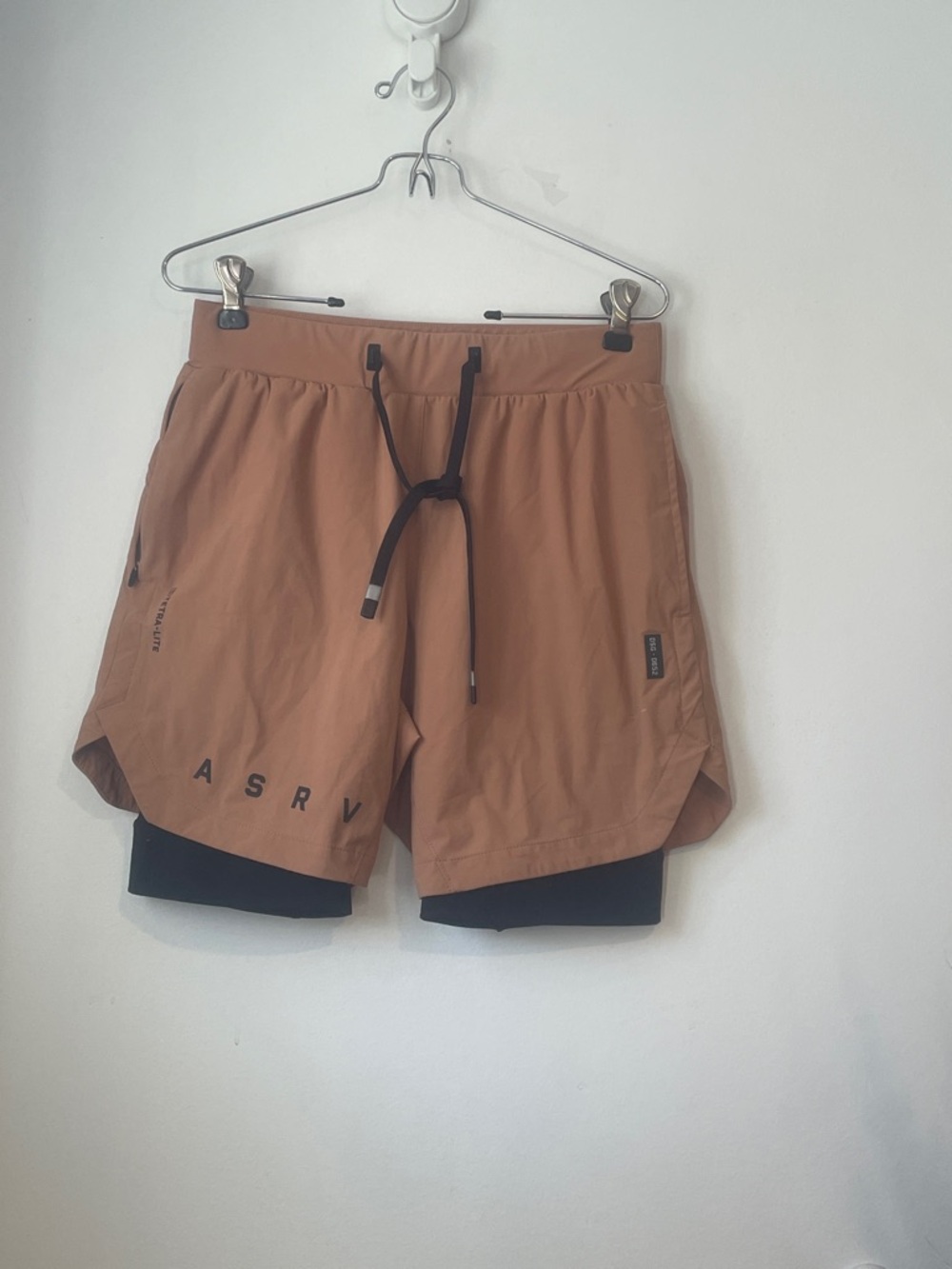 ASRV Men's Two-Tone Athletic Shorts in Tan and Black Sz XS B126